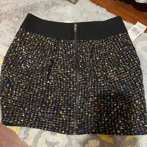 FOREVER 21 SHORT SKIRT NWT MEDIUM - Picture 2 of 5